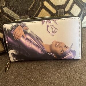 Selena Quintanilla wallet